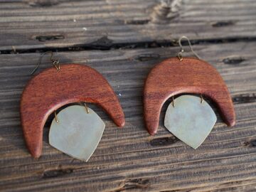 Unique handcrafted designer earrings, California made by Tatiana. This earring is entitled 'Umbra'.